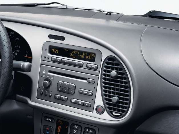 Saab-9-3_Convertible_2001_1600x1200_wallpaper_10